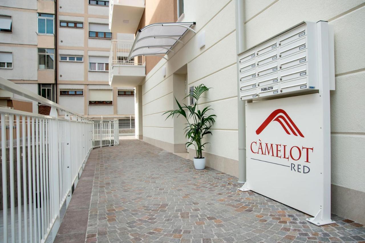 Camelot Red - Appartamenti Verona Exteriör bild