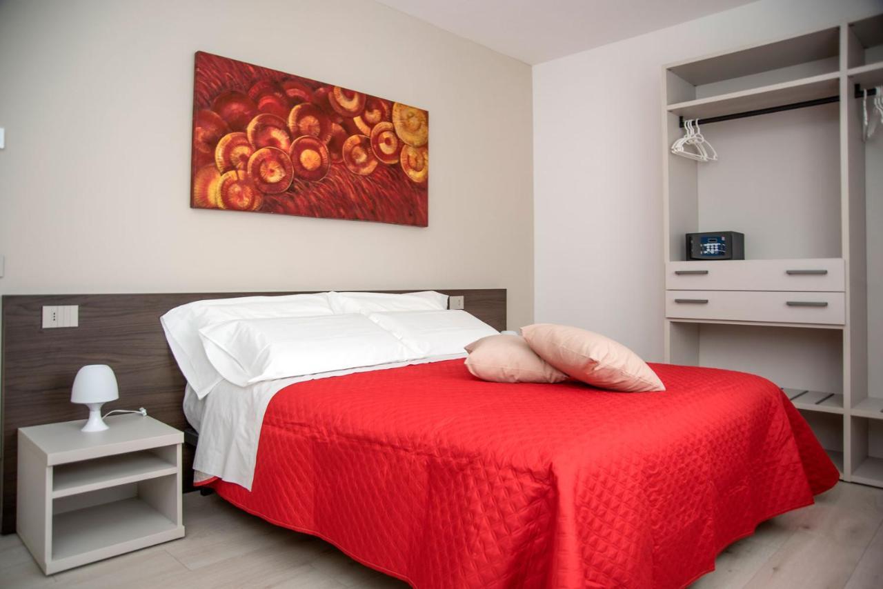 Camelot Red - Appartamenti Verona Exteriör bild