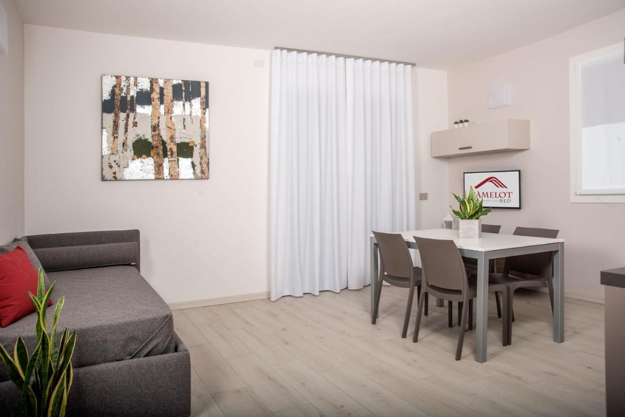 Camelot Red - Appartamenti Verona Exteriör bild