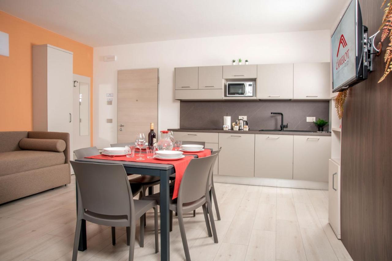 Camelot Red - Appartamenti Verona Exteriör bild